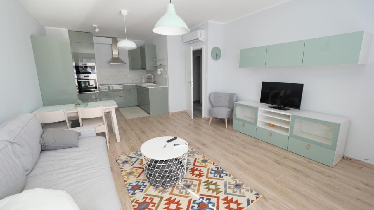Air-Conditioned, 2 Room Apartment With Terrace Bratislava Exteriör bild