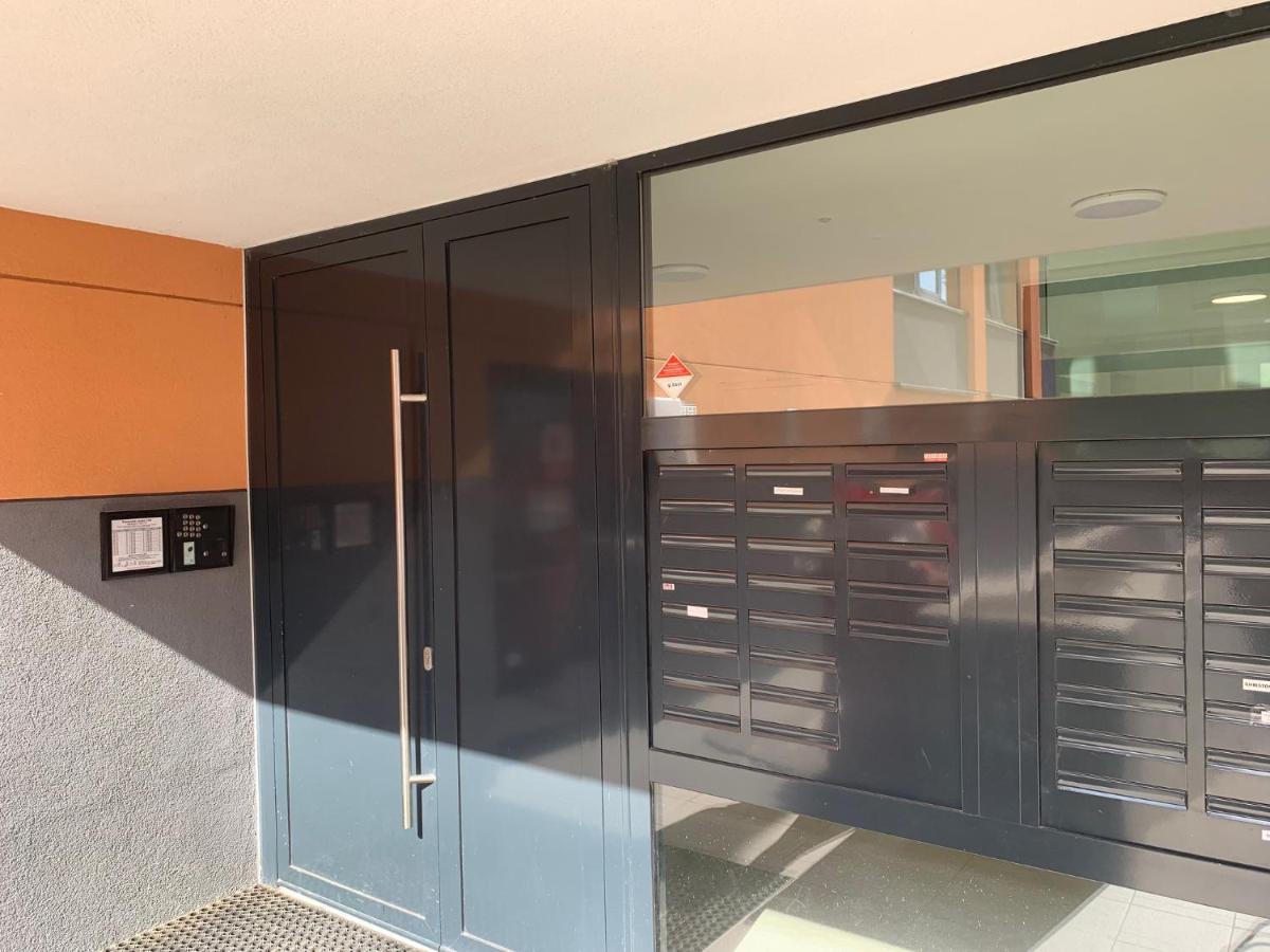 Air-Conditioned, 2 Room Apartment With Terrace Bratislava Exteriör bild